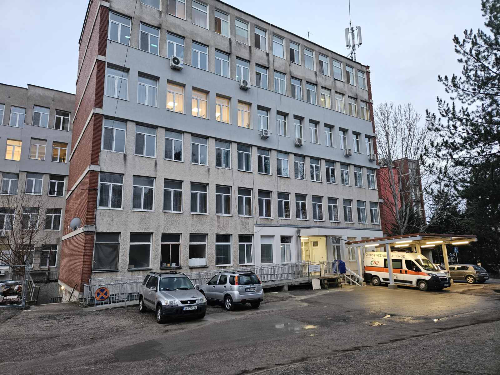 ?Болницата в Нови пазар